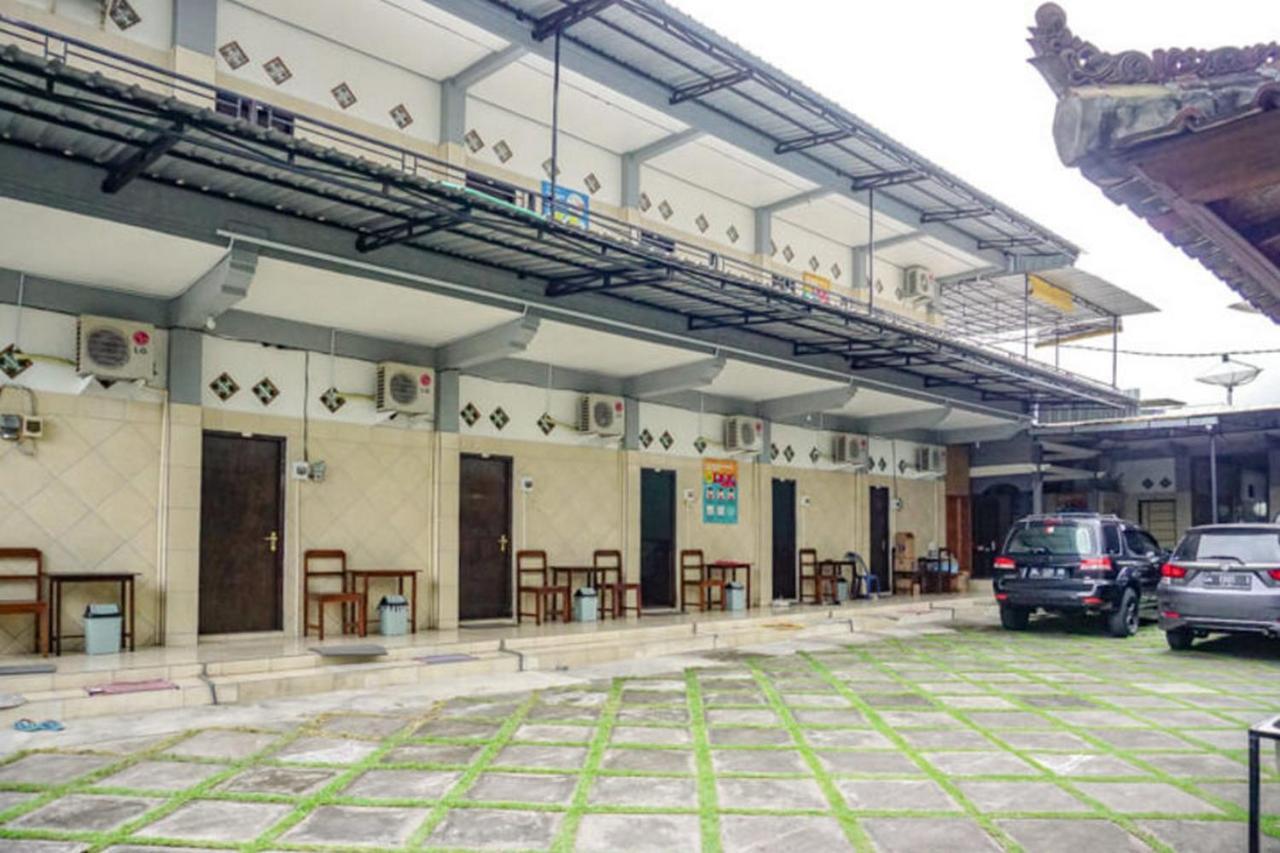 Reddoorz Near Penimbangan Beach Singaraja Exterior foto