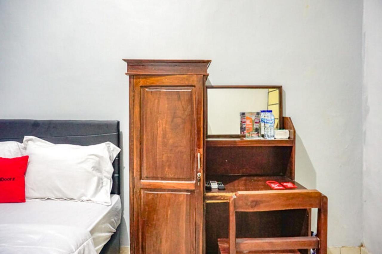 Reddoorz Near Penimbangan Beach Singaraja Exterior foto